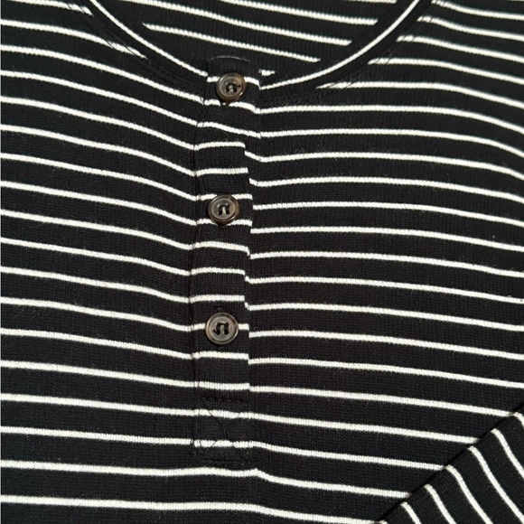 Marine Layer Top - Picture 2 of 6